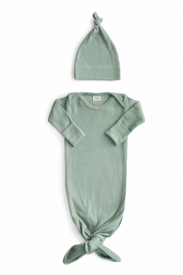 Mushie - Ribbed Knotted Baby Gown + Beanie Set
